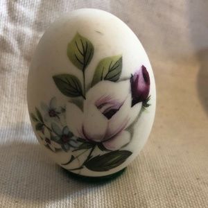 Vintage, Porcelain Hand Painted Floral Egg